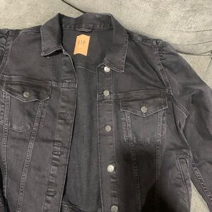 Womens blk puff sleeve denim jacket